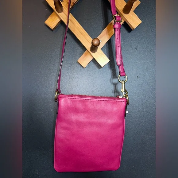 Coach 47989 Legacy Leather
Swingpack Crossbody Bag - Picture 10 of 16